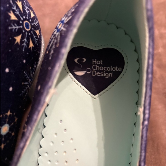 Elegant Blue Snowflake Heels - Picture 7 of 10